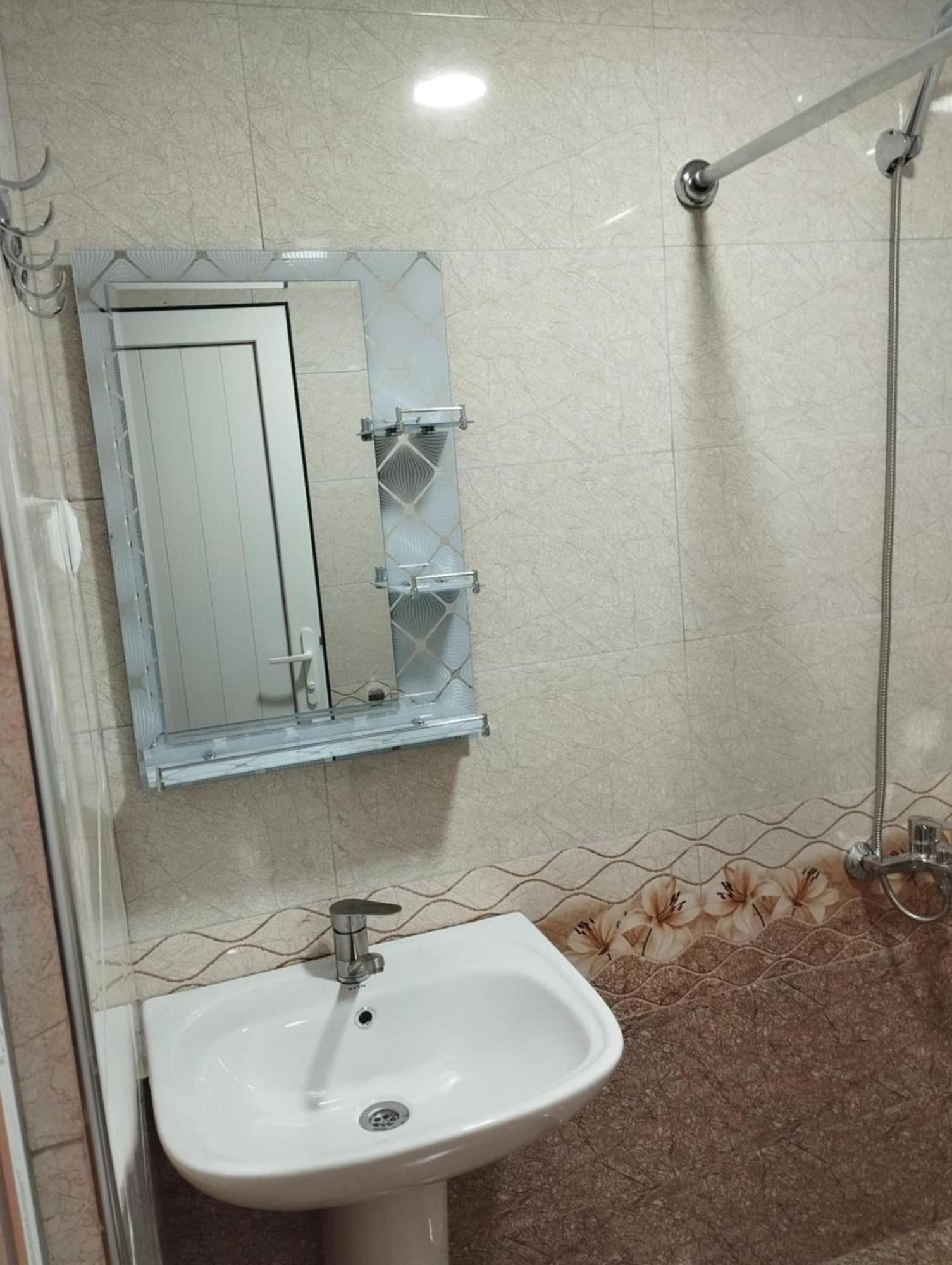Mitane Hotel Sisian Екстериор снимка